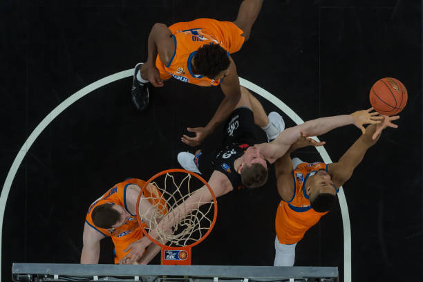 岁多一点的 岁多一点的