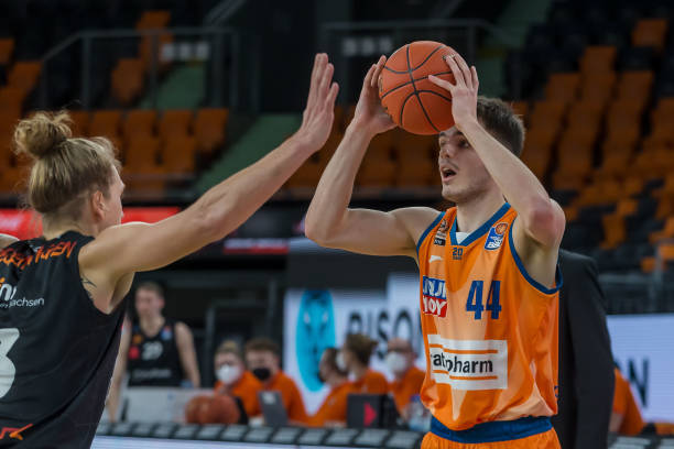 我可以帮你 我可以帮你